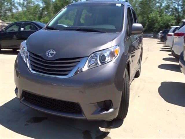2017 Toyota Sienna LE